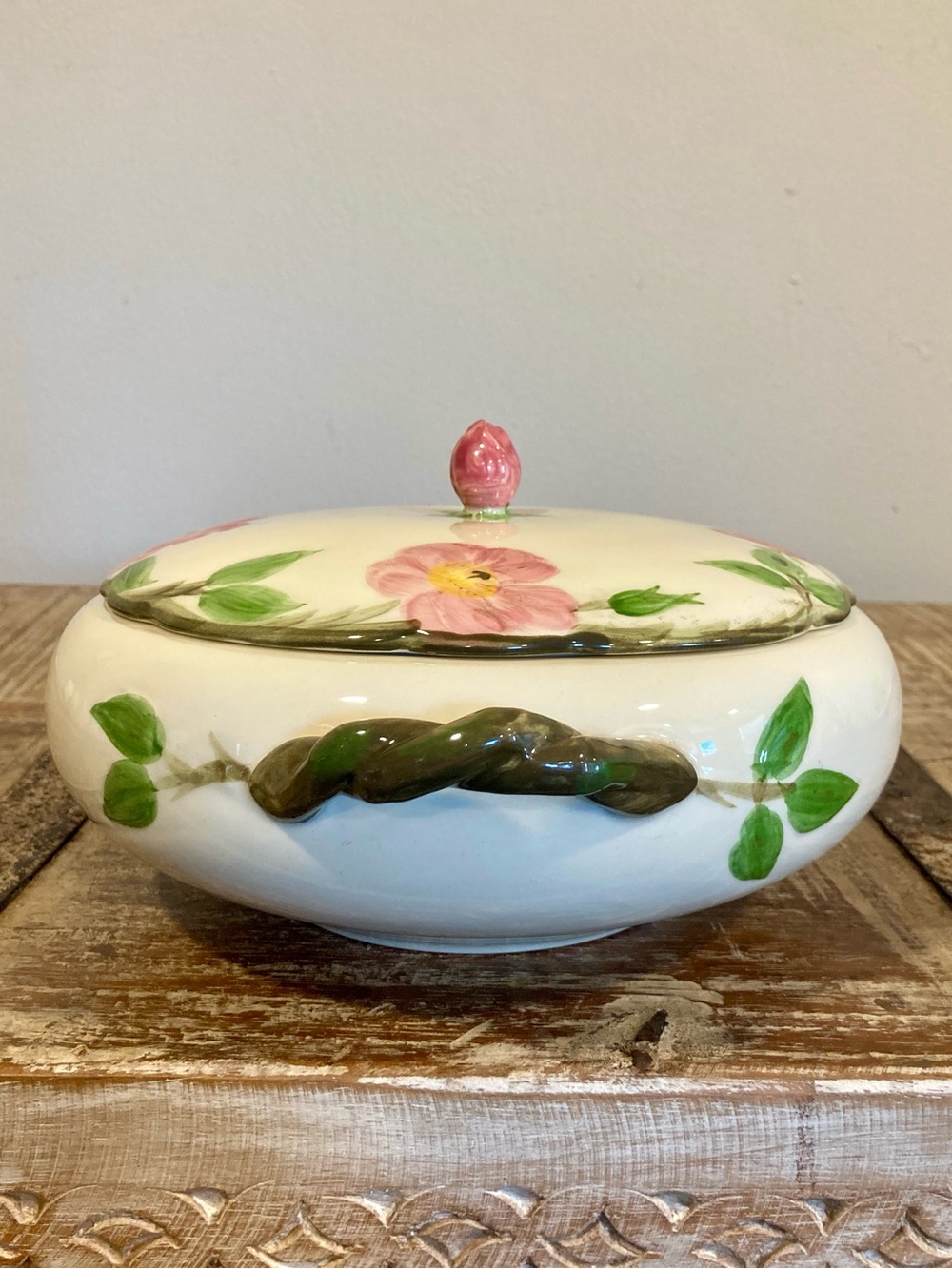 Franciscan Desert Rose Covered Serving Dish USA Backstamp 1960s Earthenware - Picture 6 of 16